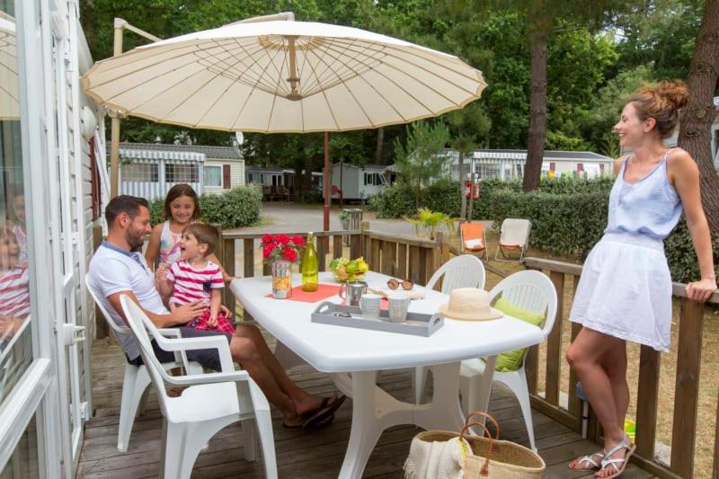 Camping Officiel Siblu Les Pierres Couchees Saint-Brévin-les-Pins Esterno foto
